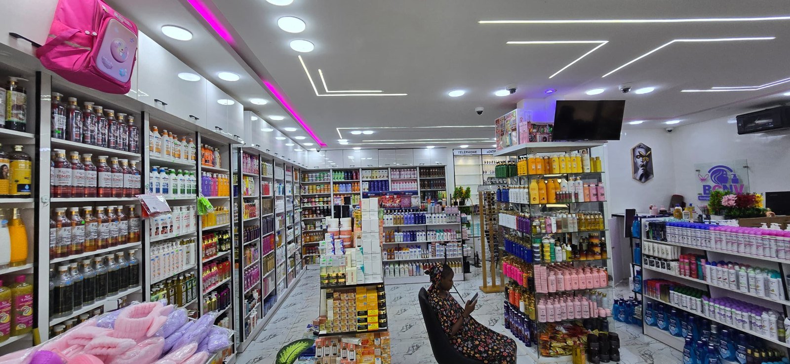Allée principale de la boutique