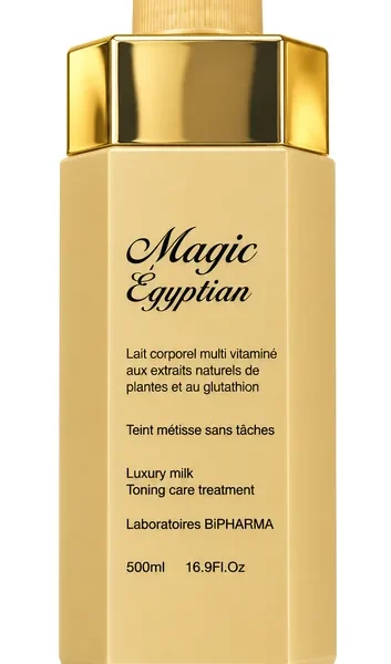 Lait corporel Magic Egyptian de 500 ml, flacon doré à pompe.